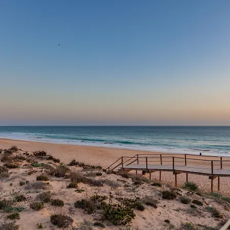 Wine & Books By The Sea, Algarve 5* Албуфейра