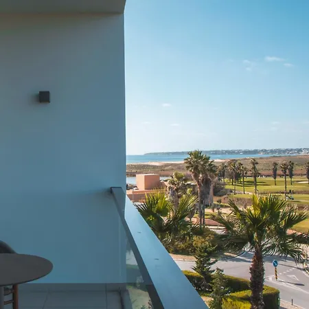 Wine & Books By The Sea, Algarve فندق 5*