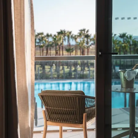 Hotel Wine & Books By The Sea, Algarve 5*