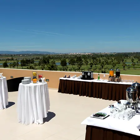 Wine & Books By The Sea, Algarve Hotel