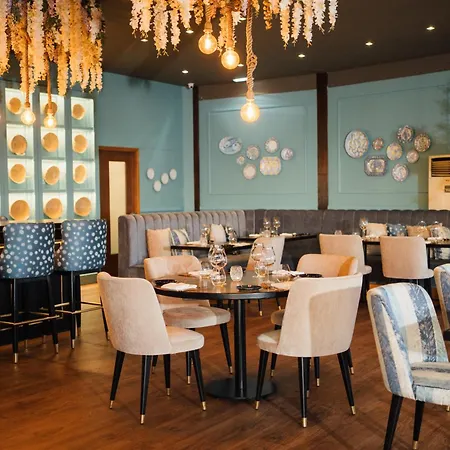 Wine & Books By The Sea, Algarve Отель 5*
