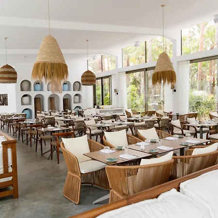 Wine & Books By The Sea, Algarve 5* Albufeira
