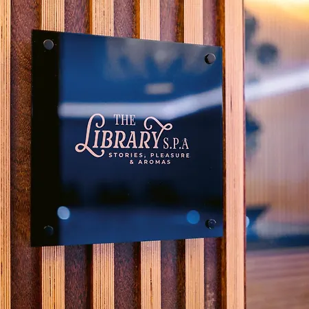 Wine & Books By The Sea, Algarve Albufeira