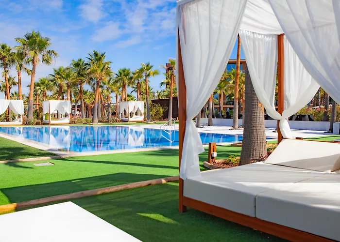 Hotel Wine & Books By The Sea, Algarve Albufeira