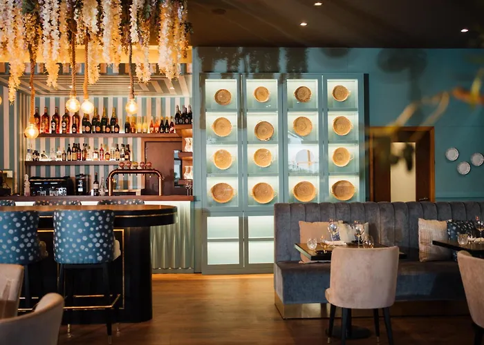 Wine & Books By The Sea, Algarve Hotel Albufeira