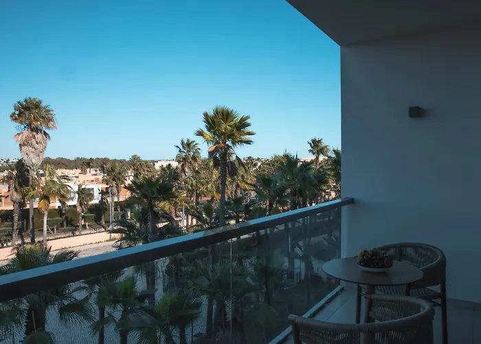 Hotel Wine & Books By The Sea, Algarve