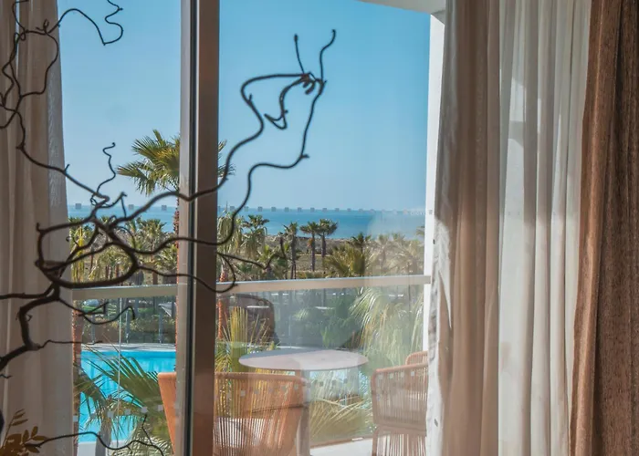 Hotel Wine & Books By The Sea, Algarve 5*