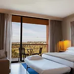 Wine & Books By The Sea, Algarve 5* 알부페이라