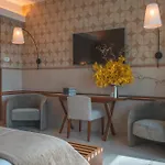 Wine & Books By The Sea, Algarve 5* 알부페이라