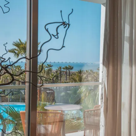 Hotel Wine & Books By The Sea, Algarve 5*